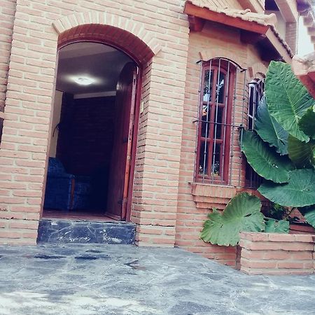 Hostal La Posada De Gervasio Salta Exteriör bild